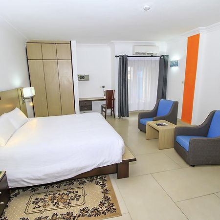 Hotel Laforge Абиджан Екстериор снимка
