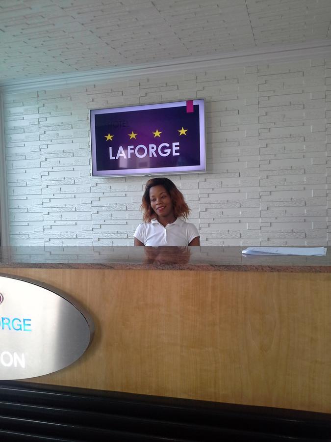 Hotel Laforge Абиджан Екстериор снимка