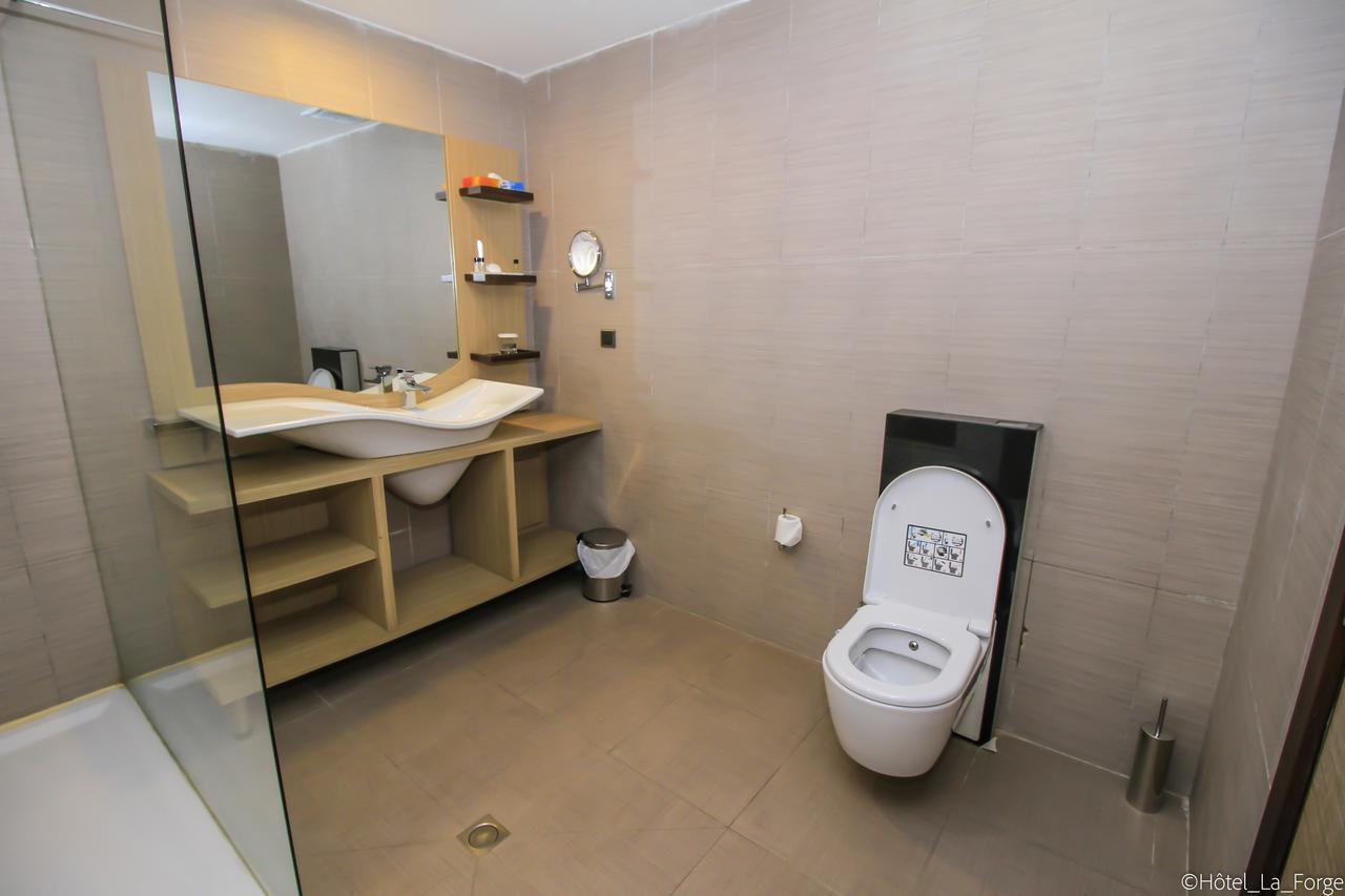 Hotel Laforge Абиджан Екстериор снимка